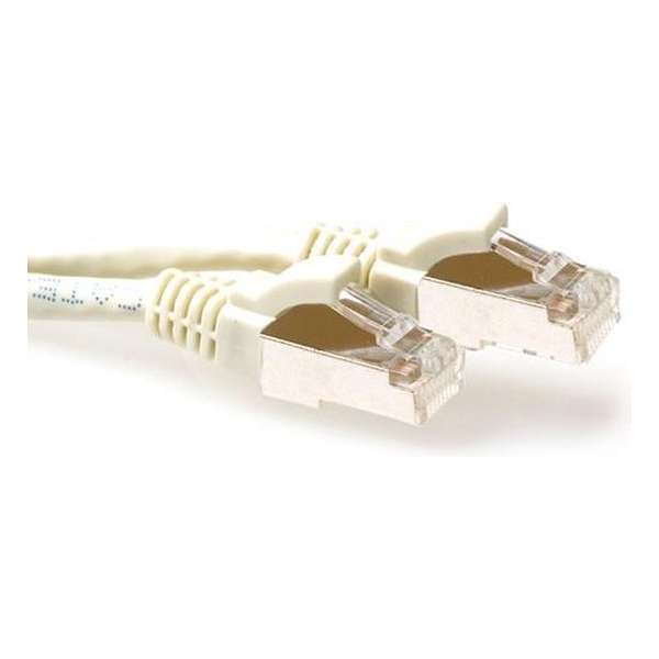 ACT FB6001 netwerkkabel 11 m Cat6a S/FTP (S-STP) Ivoor